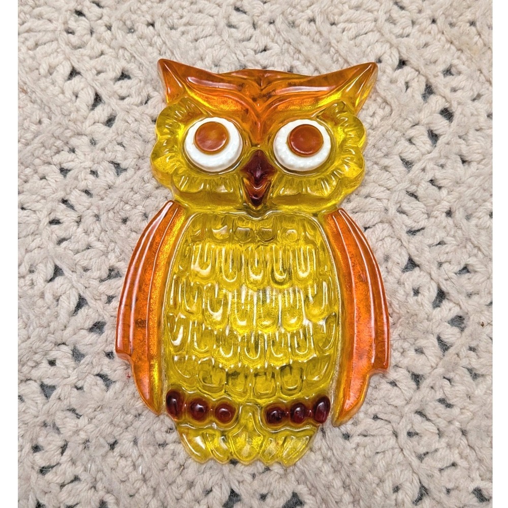 Vintage Amber Resin Owl Wall Hanging Retro 70s Yellow Orange Plastic Decor